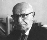 Podcast tvořený AI shrnující článek M. Hanyše o F. Weltschovi
